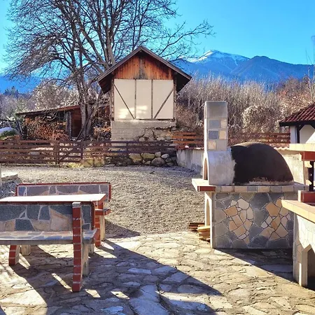 2-bedroom Apt, 2min Walk To Path, 7-8 Min Walk To Gondola * Bansko